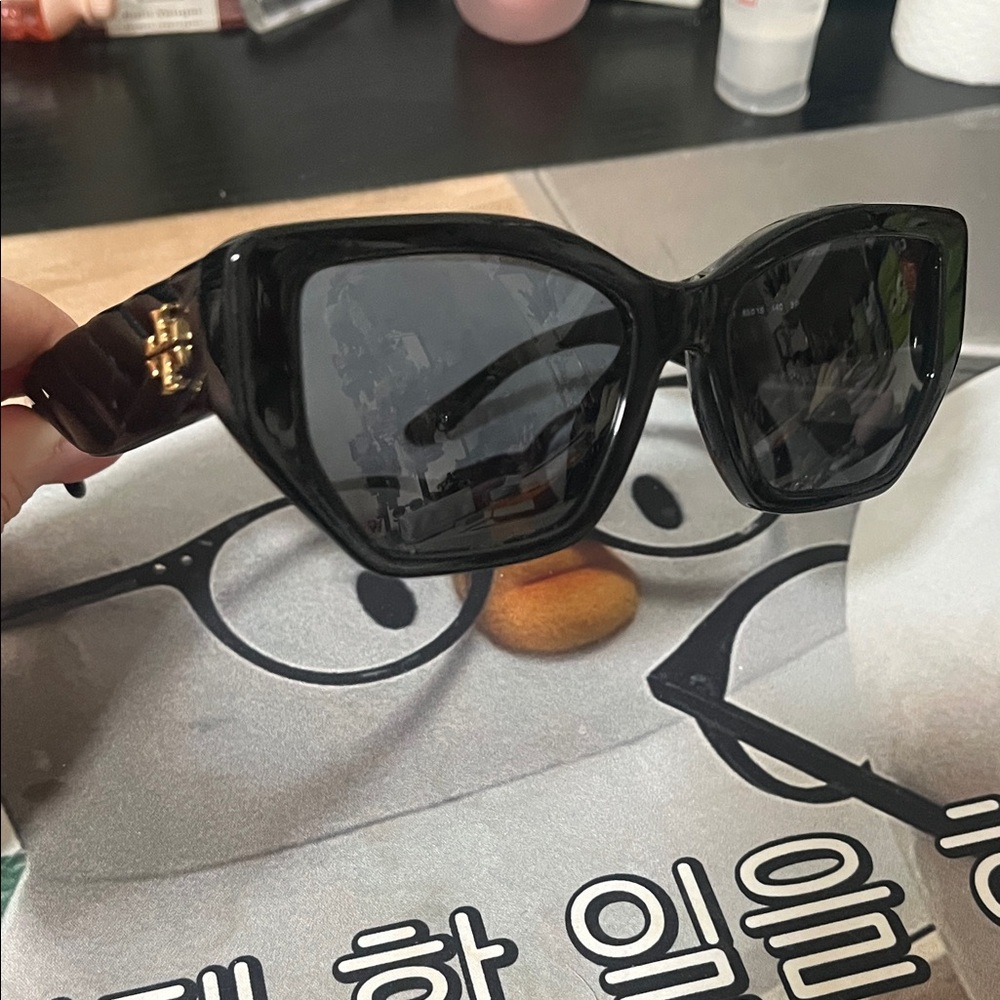 Tory Burch Classic Black Sunglasses